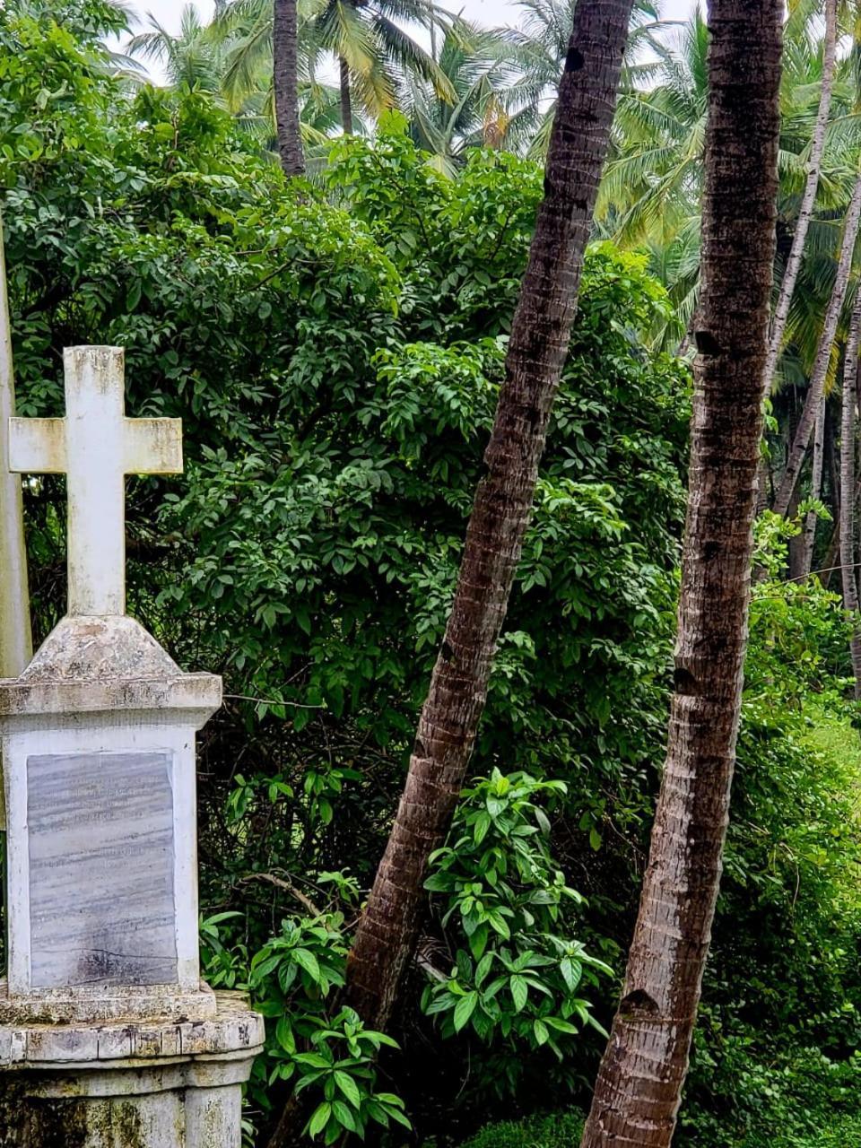 The Bungalow Bogmalo An 1880 Indo Portuguese Heritage Beach Villa South Goa 외부 사진